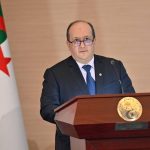 الوزير الأول الجزائري يسدي توجيهات صارمة لرؤساء المراكز القنصلية