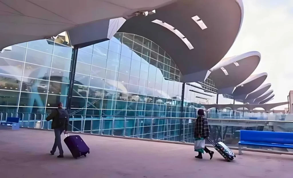 مطار الجزائر يفتح باب التوظيف
