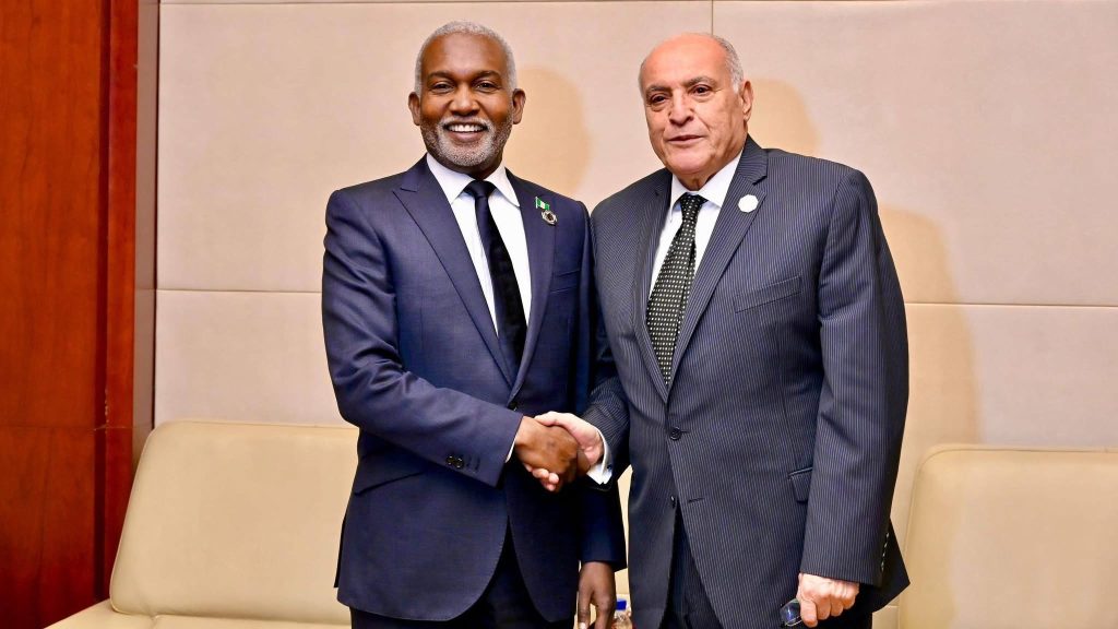 ‏وزير الخارجية النيجيري : الجزائر‬⁩ و ⁧‫نيجيريا‬⁩ تتقاسمان نهجا متشابها في التعامل مع السياسة العالمية