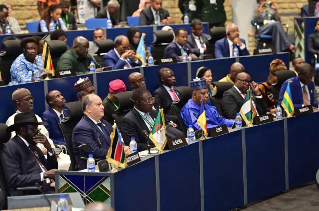 الرئيس تبون يدعو إلى “الوقف الفوري” لجميع الأعمال العدائية في جنوب السودان