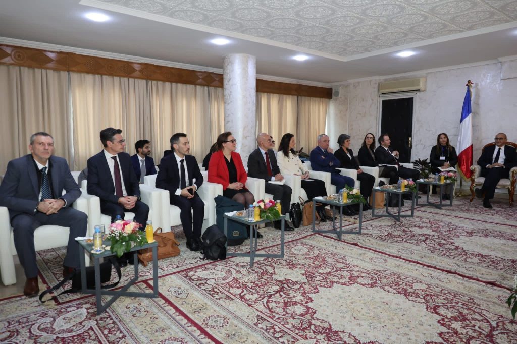وزير الداخلية الفرنسي يحل بالجزائر..(تغطية خاصة)