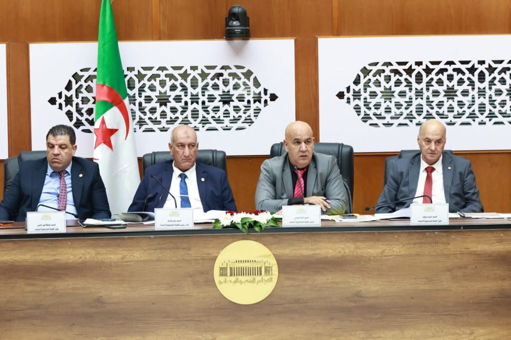 اللجنة متساوية الأعضاء تفصل في مواد قانون المرور محل الخلاف بالجزائر