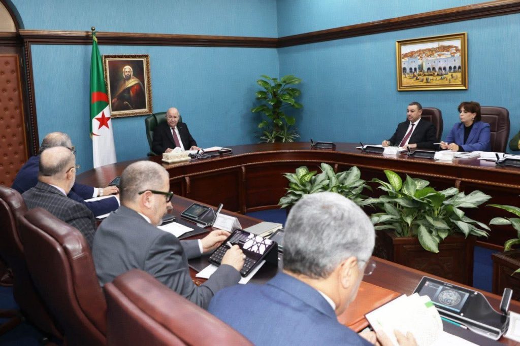 الرئيس تبون يترأس اجتماعا لتقييم التحضيرات لزيارة بابا الفاتيكان إلى الجزائر