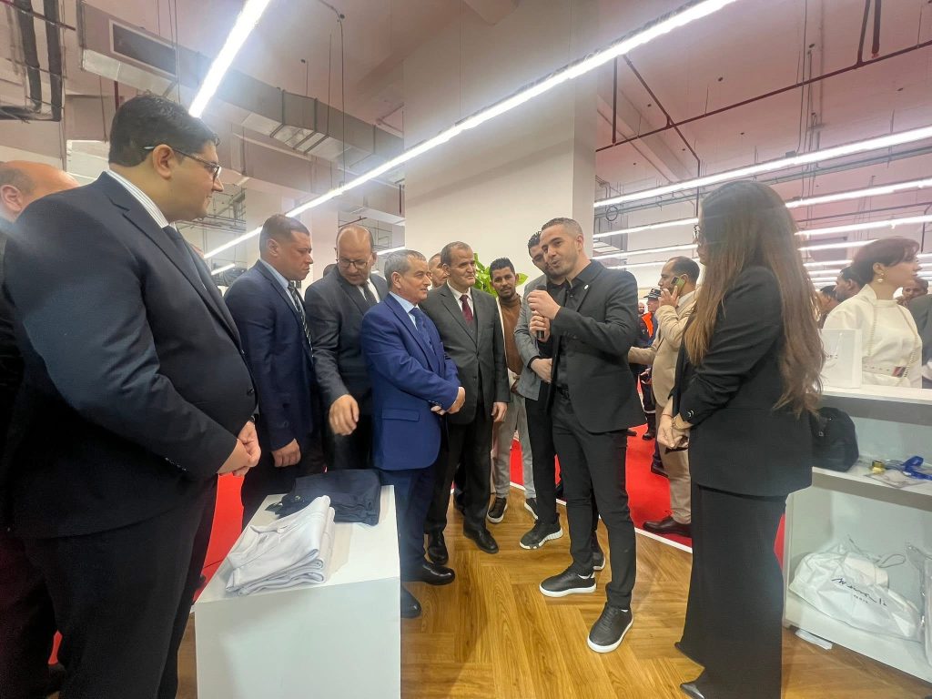 الجزائر تُصدر أول شحنة من ملابس الأطفال إلى موريتانيا
