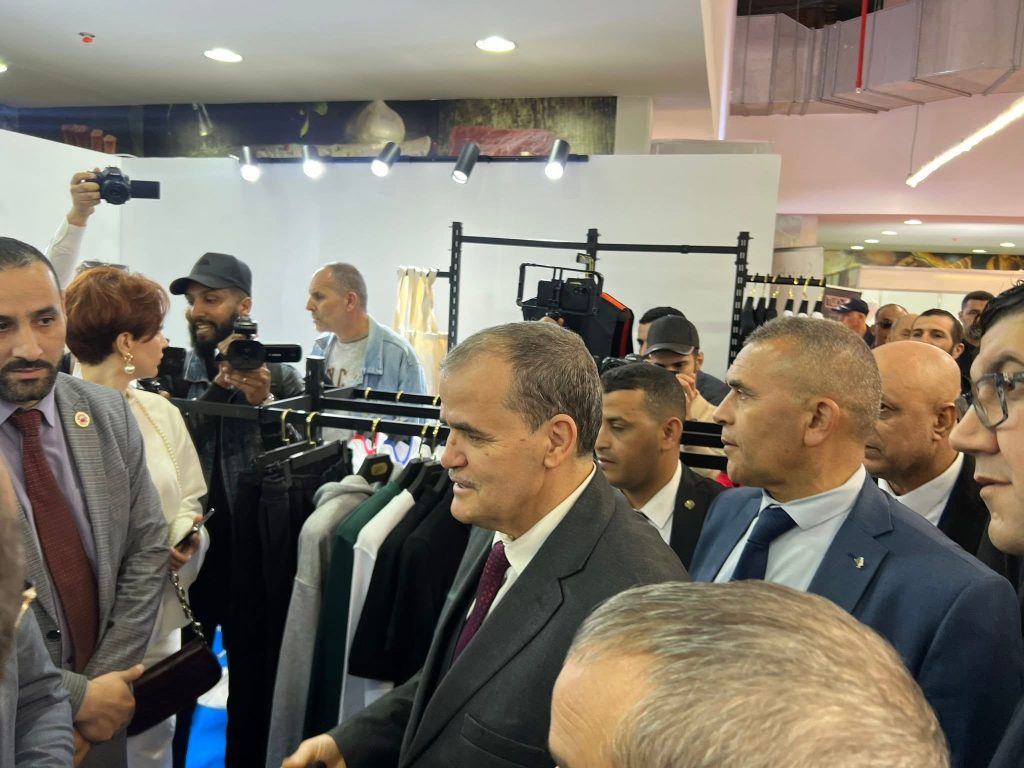 الجزائر تُصدر أول شحنة من ملابس الأطفال إلى موريتانيا