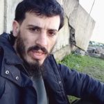 رسالة مؤثرة لشاب جزائري قبل أن ينتحر على المباشر ..ما القصة !