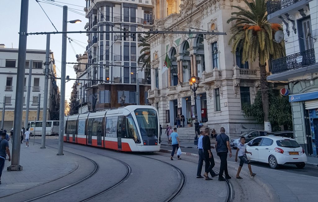 صحيفة: الجزائر تمتلك أكبر شبكة ترامواي في إفريقيا