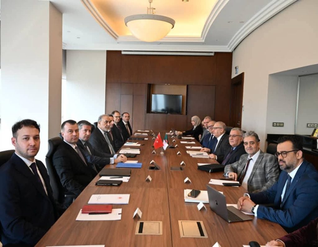 الجزائر وتركيا تؤكدان تعزيز شراكتهما الاستراتيجية في الدورة الثالثة للمشاورات السياسية