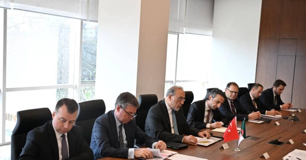 الجزائر وتركيا تؤكدان تعزيز شراكتهما الاستراتيجية في الدورة الثالثة للمشاورات السياسية