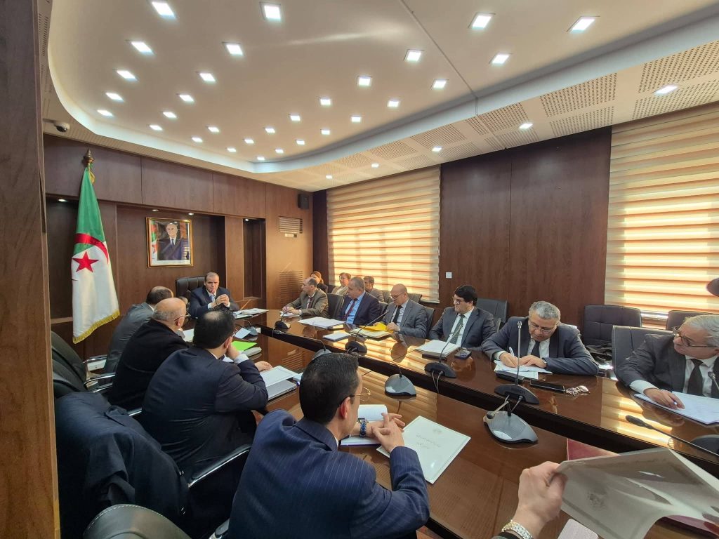 تعزيز الصادرات غير النفطية محور اجتماع تنسيقي