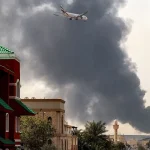 مقتل شخصين في الإمارات بشظايا صاروخ إيراني