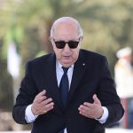الرئيس الجزائري يُعزي عائلات العسكريين الشهداء