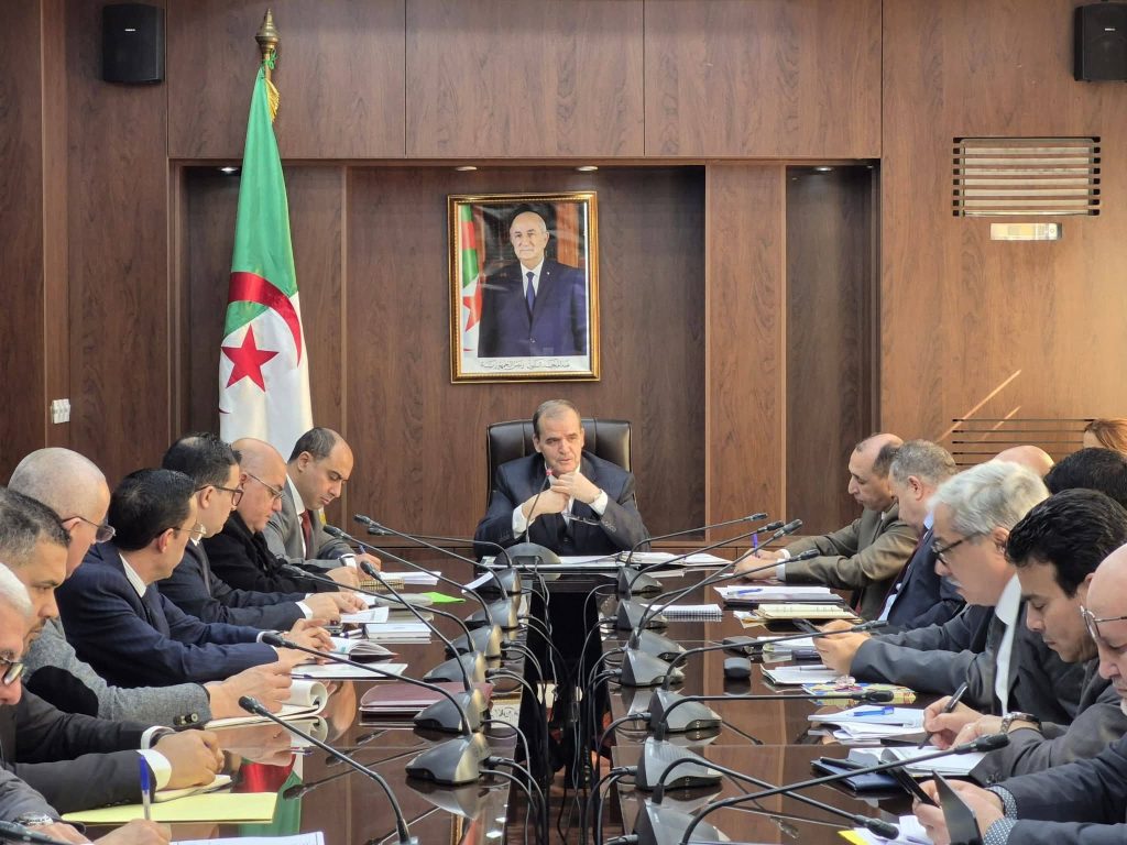 تعزيز الصادرات غير النفطية محور اجتماع تنسيقي