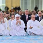 الوزير الأول الجزائري يشرف على مراسم إحياء ليلة القدر (جامع الجزائر )