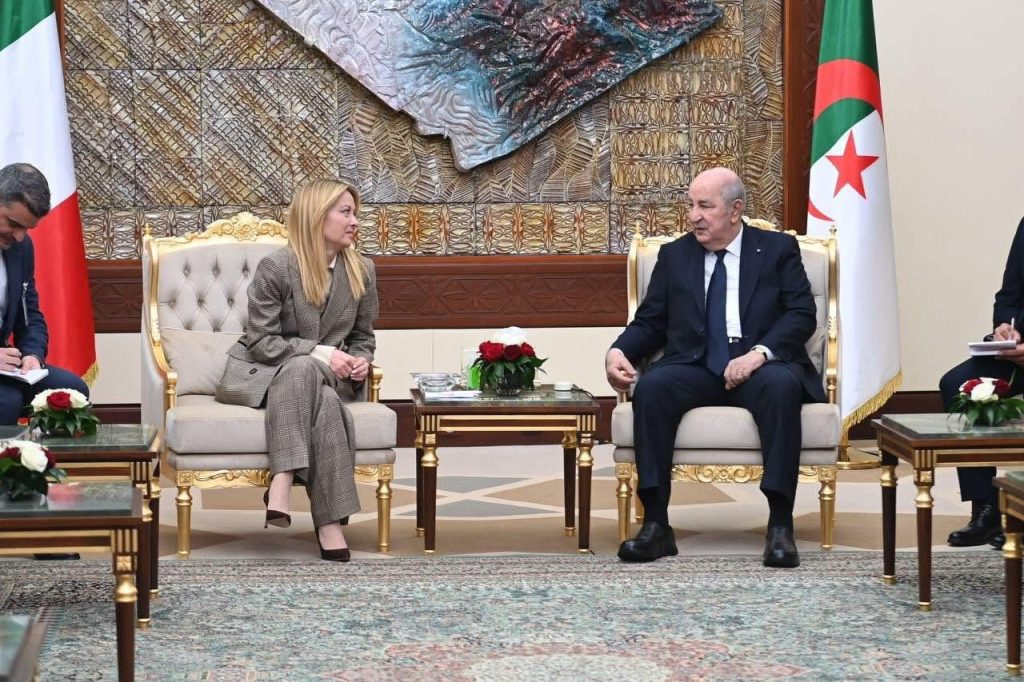 معرض الصحافة الإيطالية : تبون يتصدر عناوين الصحف.. “Amiamo l’Algeria”