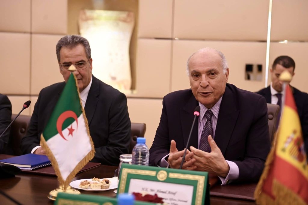 وزير الخارجية الإسباني في ضيافة الرئيس تبون