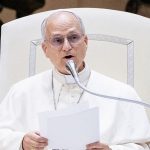 بابا الفاتيكان: “الرب لا يستمع لصلوات القادة الذين يشنون الحروب وأيديهم ملطخة بالدماء “