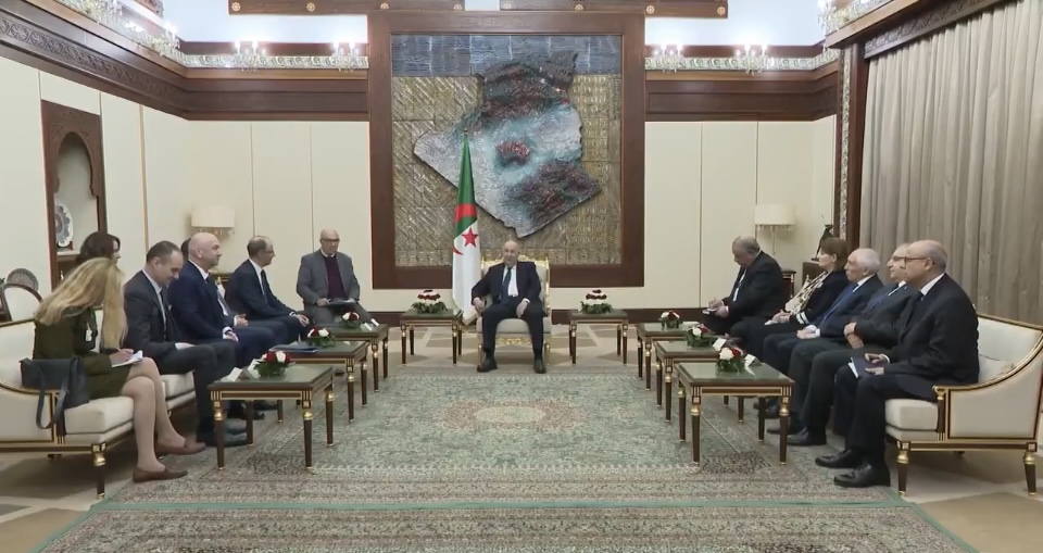 رئيس وزراء صربيا يحظى باستقبال من الرئيس تبون