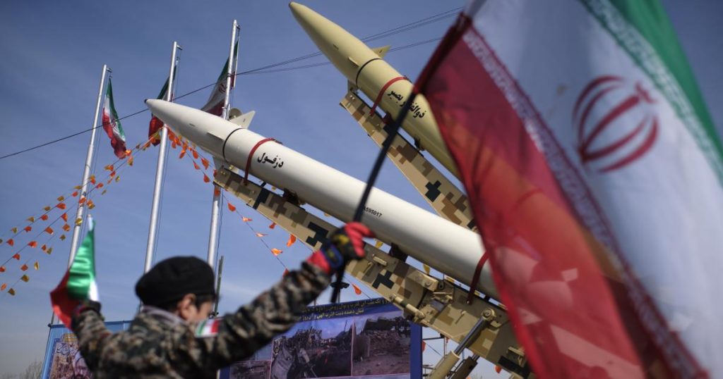 الحرس الثوري الإيراني: “أبواب الجحيم ستفتح على أمريكا وإسرائيل”