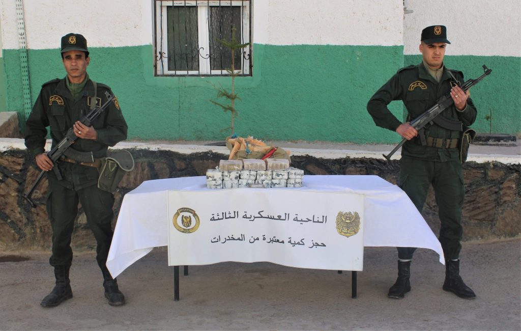 37 بارون مخدرات في قبضة الجيش الجزائري