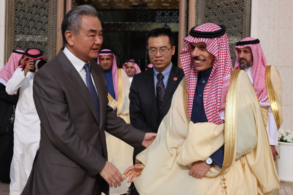 بكين تدخل على خط الوساطة في حرب الشرق الأوسط