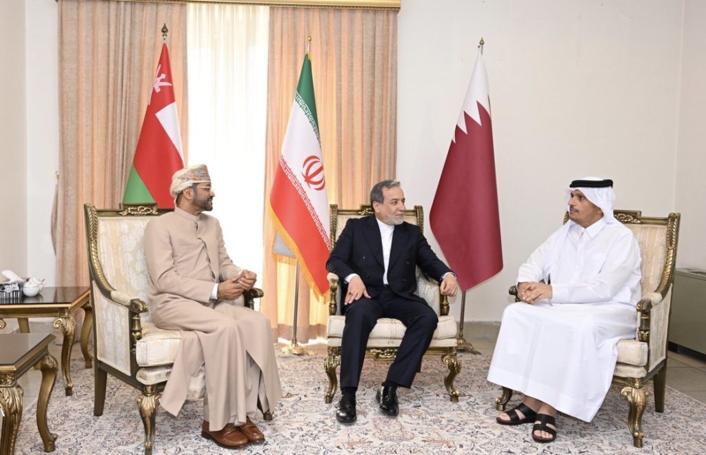 وزير الخارجية الإيراني يوجه رسالة إلى العرب