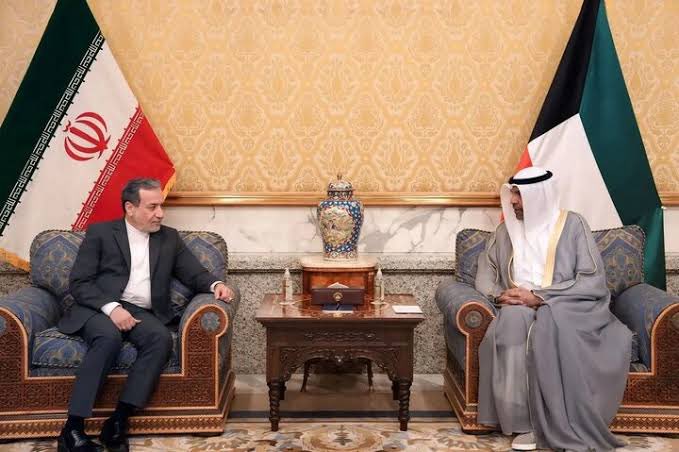 وزير الخارجية الإيراني يوجه رسالة إلى العرب