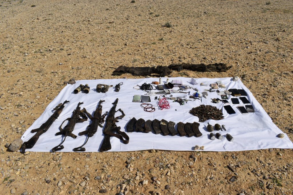 الجيش الجزائري يقضي على 7 إرهابيين من بينهم  “أمراء” واستشهاد 3 عسكريين على إثر اشتباك بولاية ⁧‫تبسة