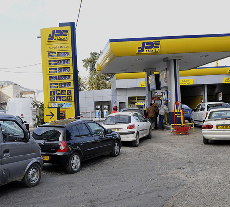 الجزائر في صدارة الدول الأفريقية الأقل كلفة في أسعار الوقود