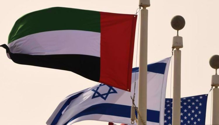 مكالمة ساخنة بين كوهين وعبد الله بن زايد..الإمارات في حالة رعب !