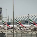 الإمارات تغلق مجالها الجوي