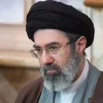 إيران تطلق موجة جديدة من الصواريخ على تل أبيب بإشراف مجتبى خامنئي