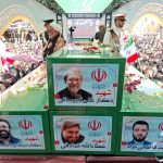 الإيرانيون يشيعون جثمان  علي لاريجاني..وإسرائيل تعلن تصفية وزير الاستخبارات الإيراني !