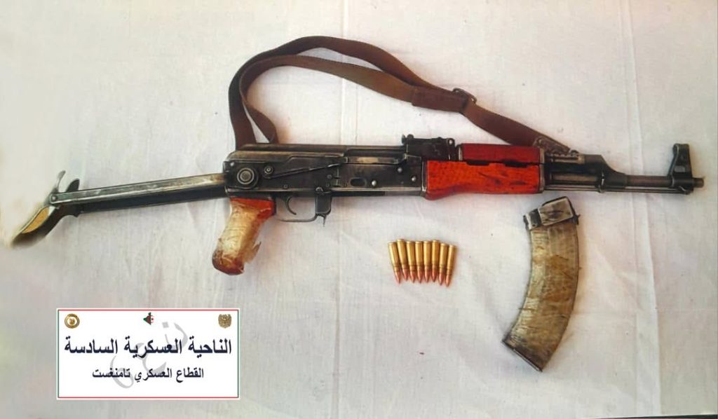 الجيش الجزائري يحجز مليون قرص مهلوس و4 قناطير كيف قادم من المغرب