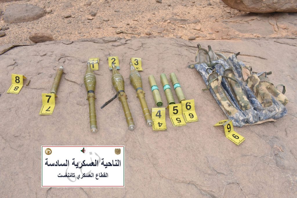 الجيش الجزائري يحجز مليون قرص مهلوس و4 قناطير كيف قادم من المغرب