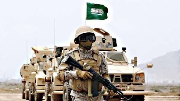 وزارة الدفاع السعودية تعلن اعتراض 4 صواريخ باليستية فوق الرياض
