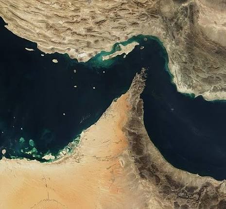 روسيا ترفض إغلاق مضيق هرمز وتدعو لقراءة أوسع للأزمة العالمية