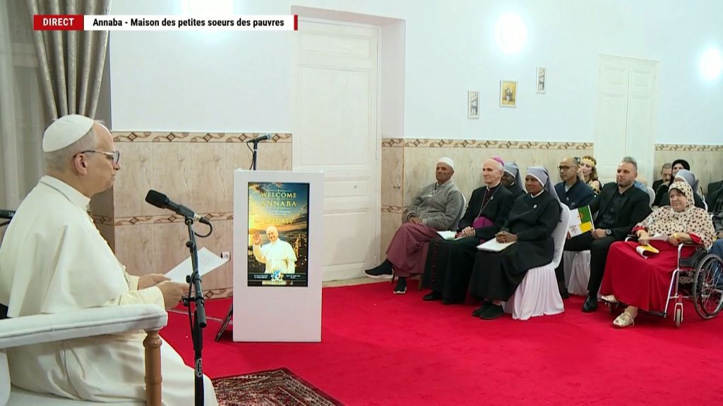 بابا الفاتيكان من عنابة : الله  يكره الحروب والأشرار