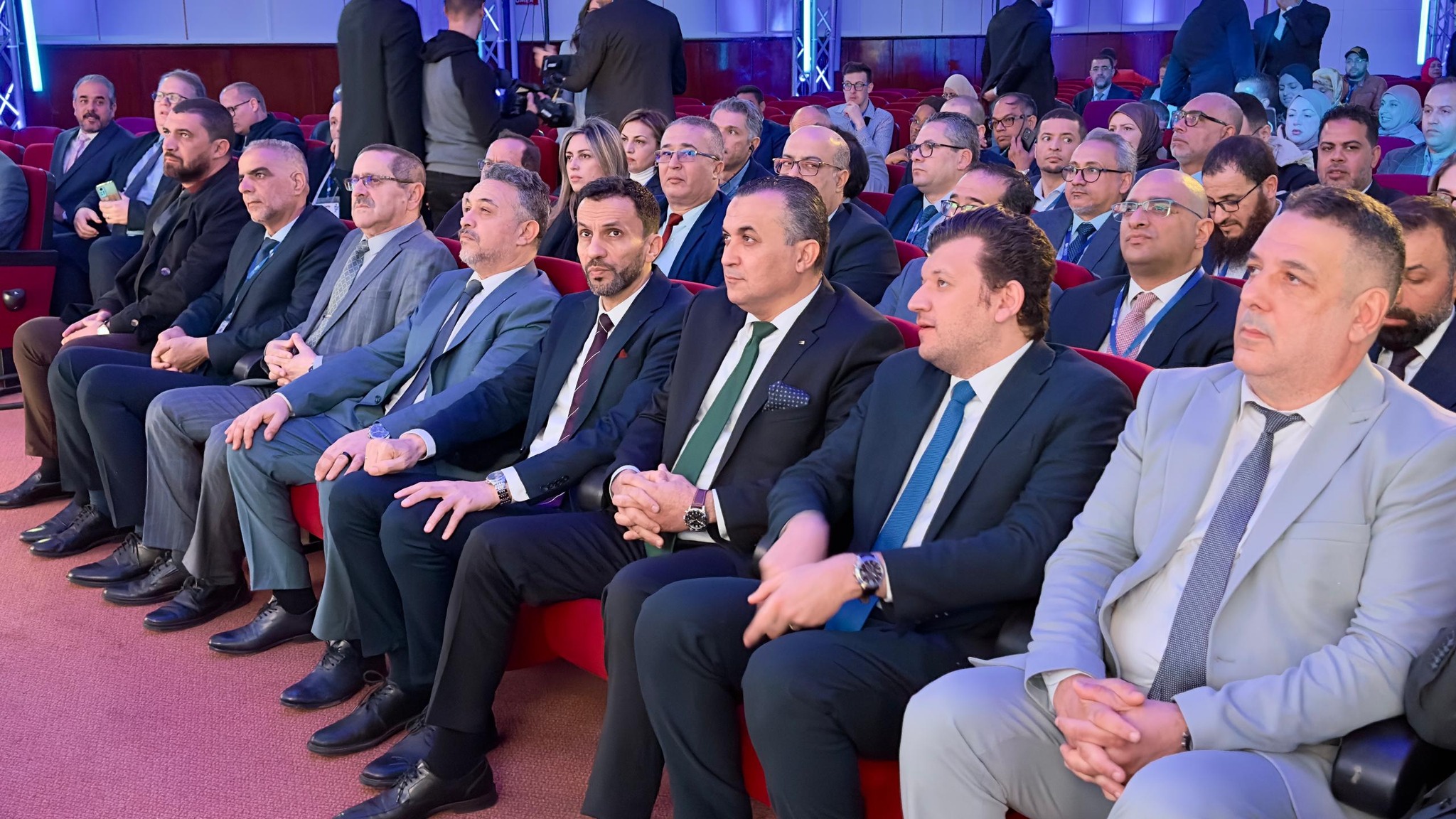 Zerouki Urges Algerian Firms to Pursue International Expansion