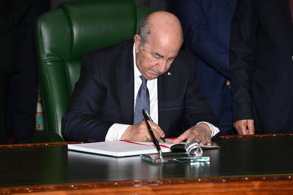 Le Président Tebboune procède à un remaniement ministériel
