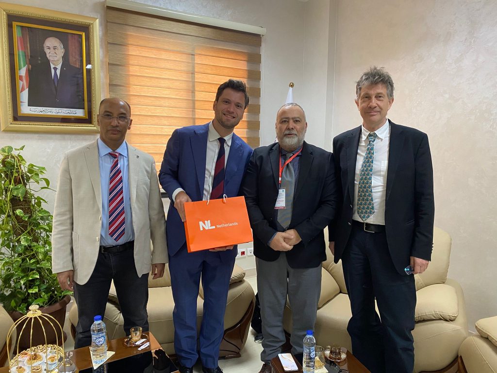 Algerian-Dutch Mathematical Collaboration: International Experts Convene at ENSM for CIMPA Program