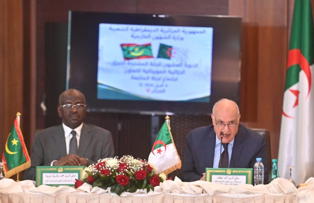 عطاف يستقبل نظيره الموريتاني  تحضيرا لاجتماعات اللجنة المشتركة