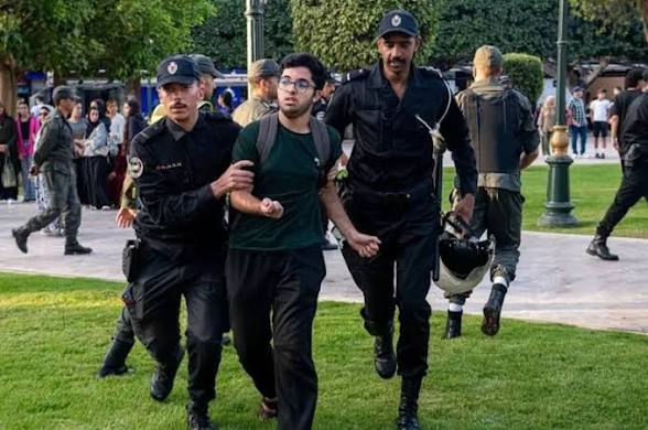 المغاربة يختنقون اقتصاديًا… والحكومة خارج الحسابات