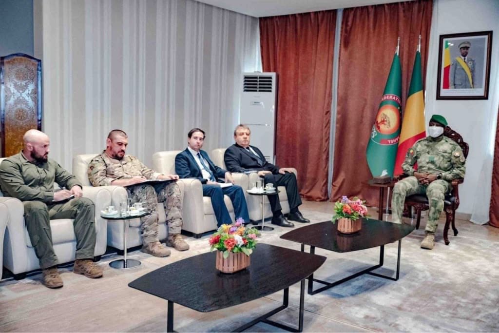 أول ظهور للانقلابي غويتا.. وشكوك كبيرة حول صحة الصور!