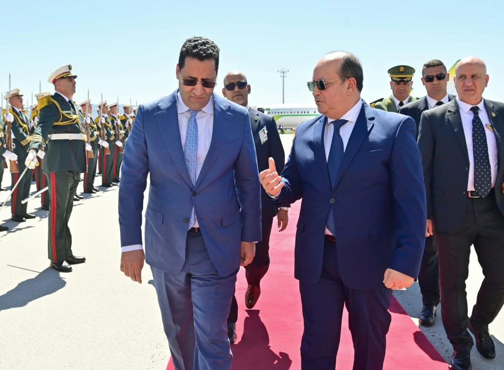 الوزير الأول الموريتاني يحل بالجزائر