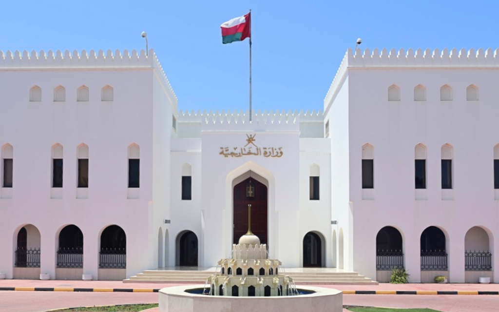سلطنة عمان ترحب بإعلان وقف إطلاق النار بين إيران وأمريكا