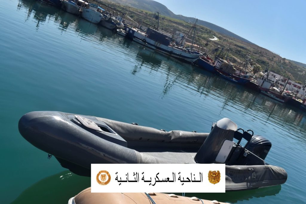 الجيش الجزائري يوقف 36 بارون مخدرات ويحجز 4 قناطير كيف مغربي
