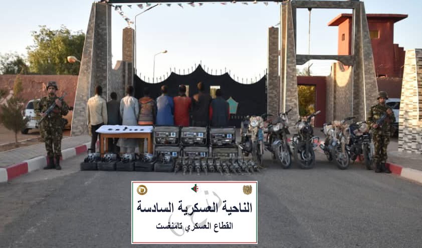 الجيش الجزائري يوقف 36 بارون مخدرات ويحجز 4 قناطير كيف مغربي