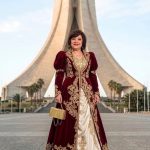 من مقام الشهيد.. الفنانة المصرية عايدة رياض تشيد بأصالة القفطان الجزائري