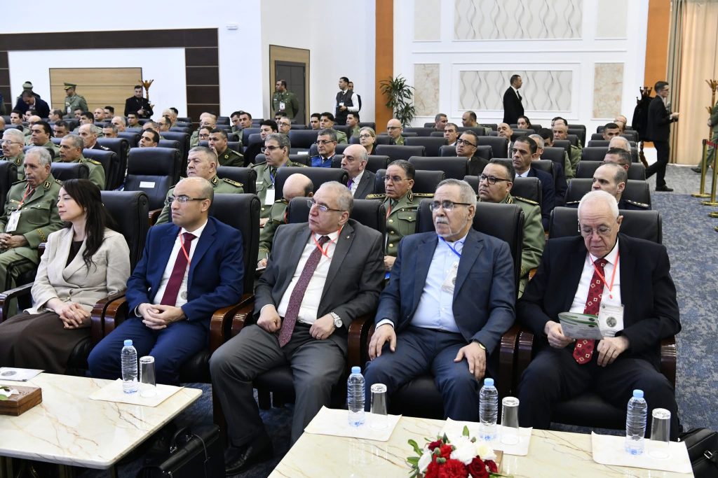 شنقريحة: “الجيش الجزائري سيواصل تحديث تجهيزاته العسكرية وعصرنتها بما يكسبه القدرة الدائمة على مواجهة كافة أشكال التهديدات”